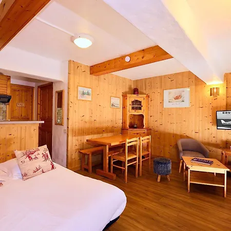 1850, 2 Pieces Ideal Pour 4, Wi-fi Et Balcon - Fr-1-575-242 * Куршевель